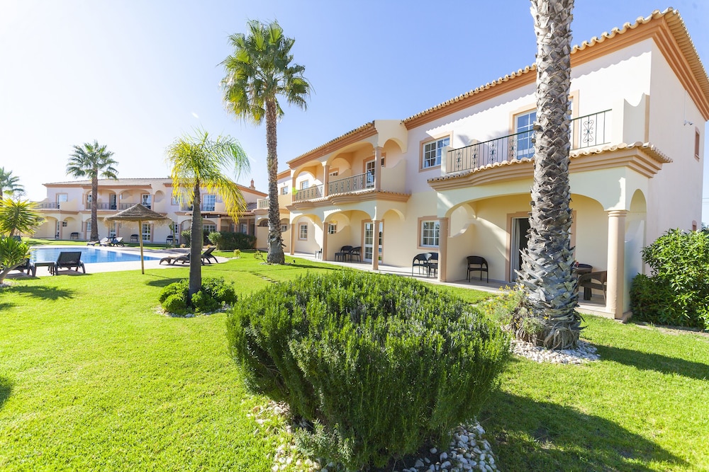 Hotel Atalaia Sol - Image 1