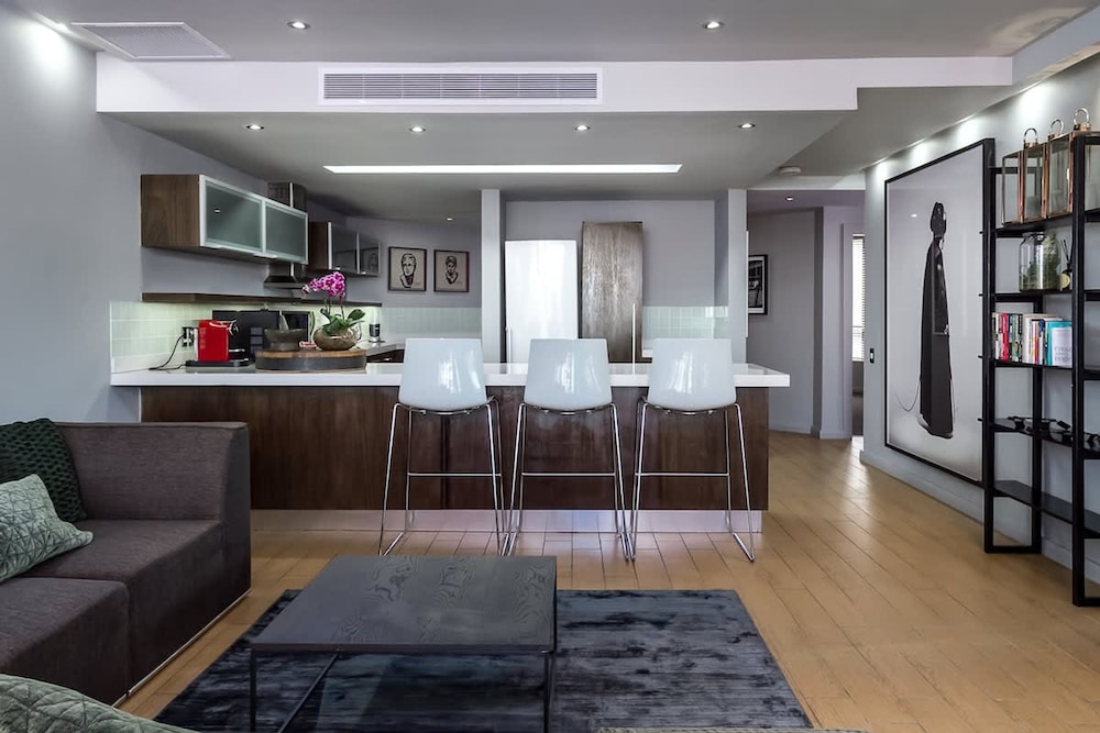 Art Apartment 1304 in Cape Town