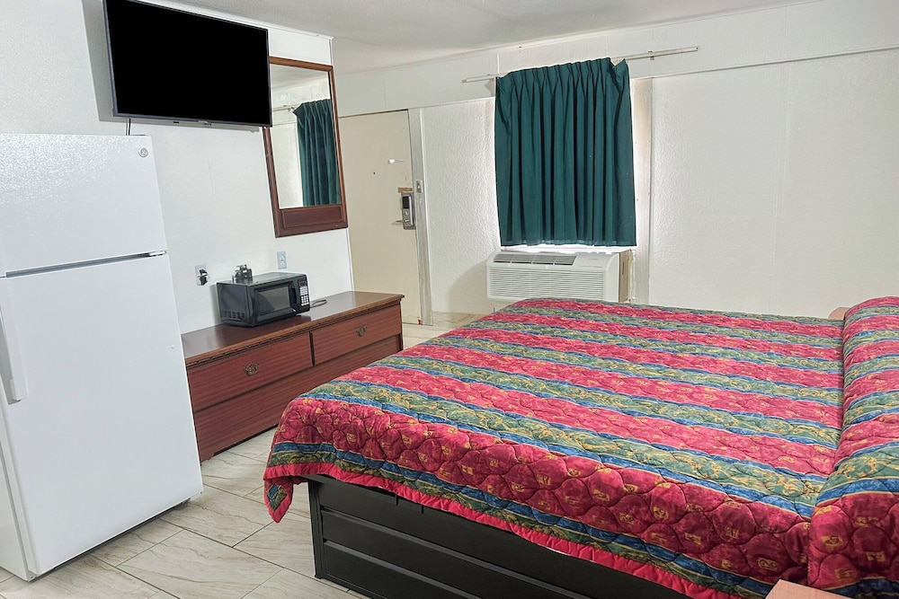 Shamrock Kings Inn By Oyo Marked Tree I-555