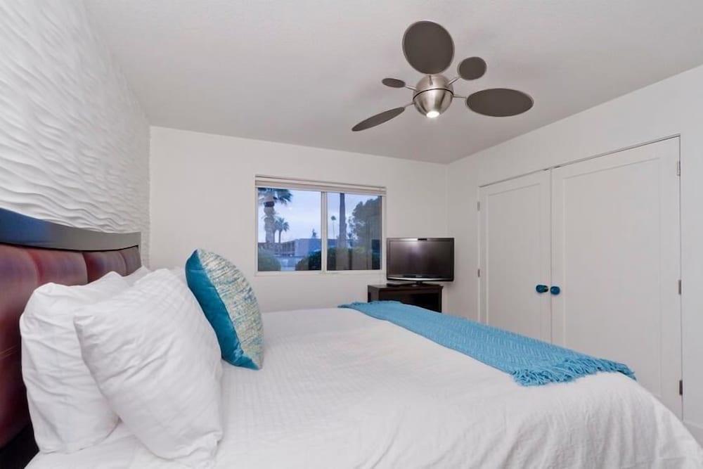 Old School By Signature Vacation Rentals