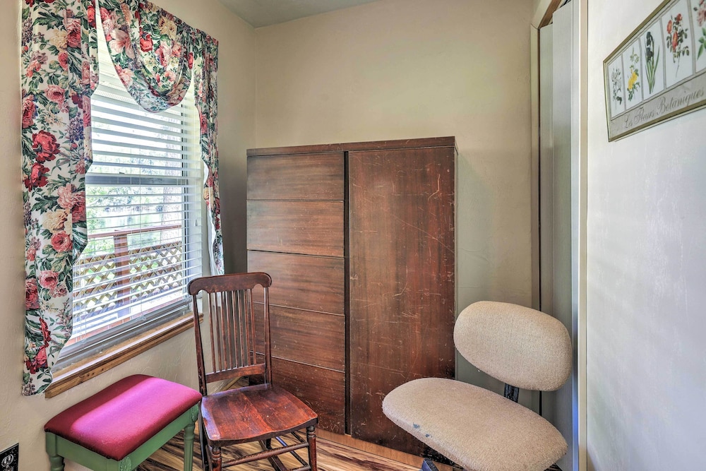 Charming Abode w/ Dock on the Suwannee River