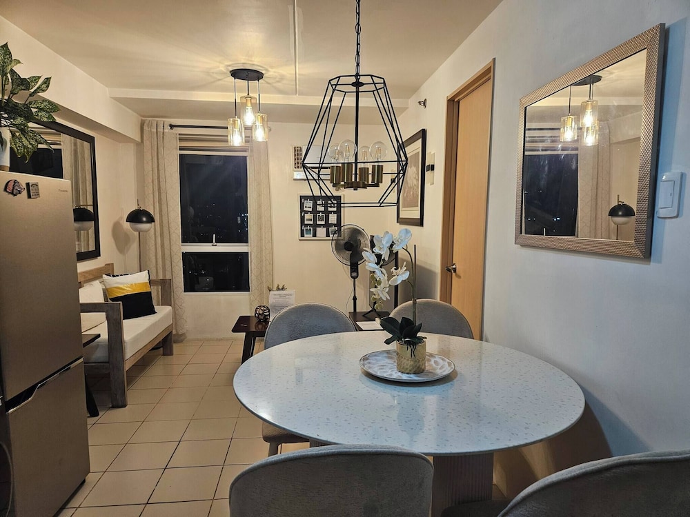 Cozy 3-bedroom Condo in Urban Deca Homes Ortigas Extension, Pasig