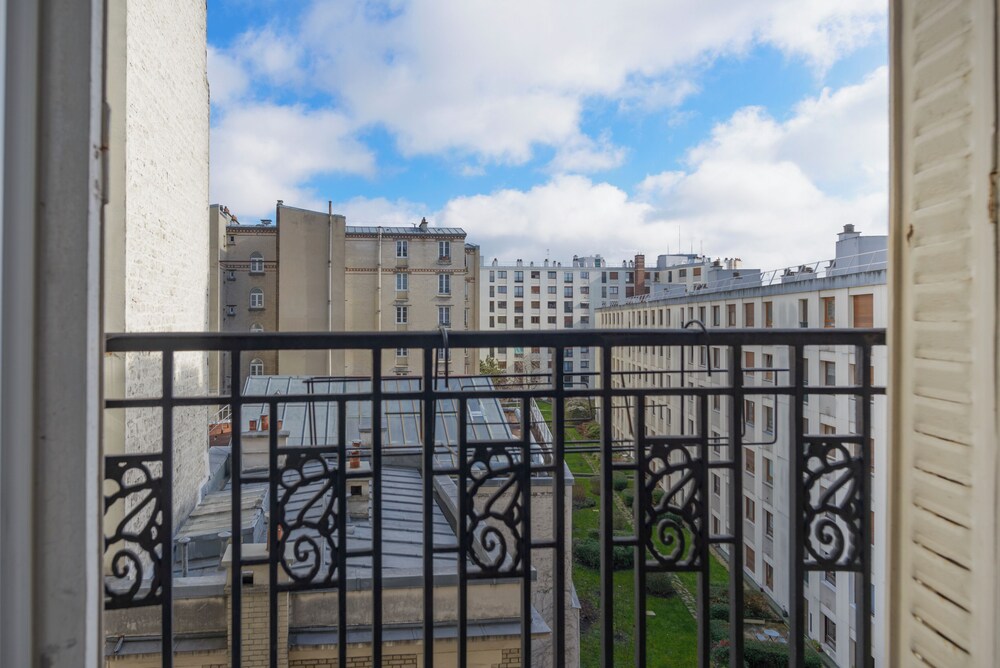 Paris Les Amandiers Residence
