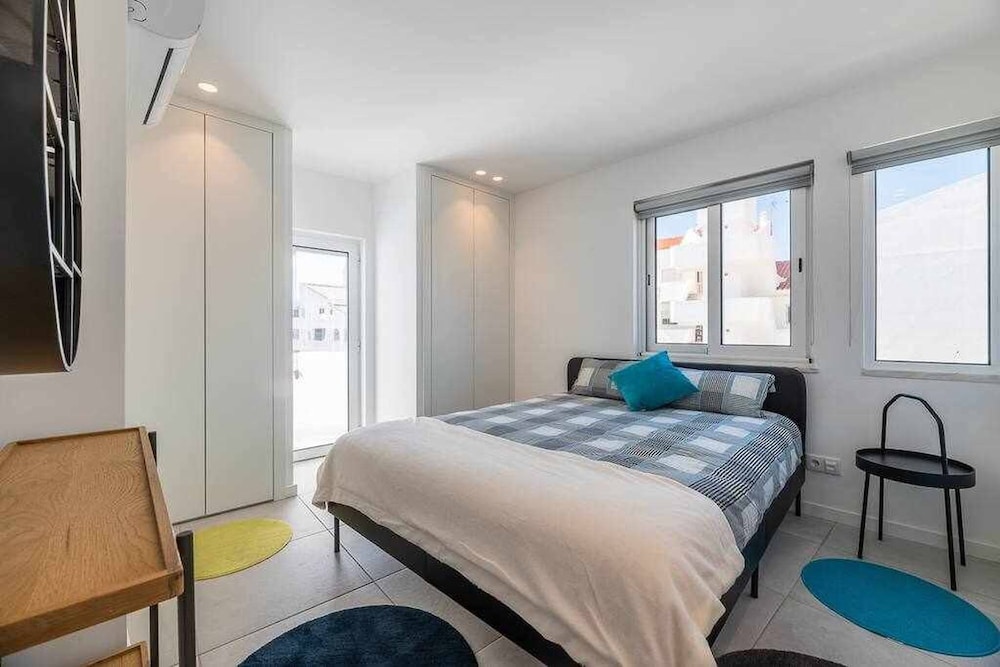 Central Town 2-bedroom Luxury Apartment Albufeira