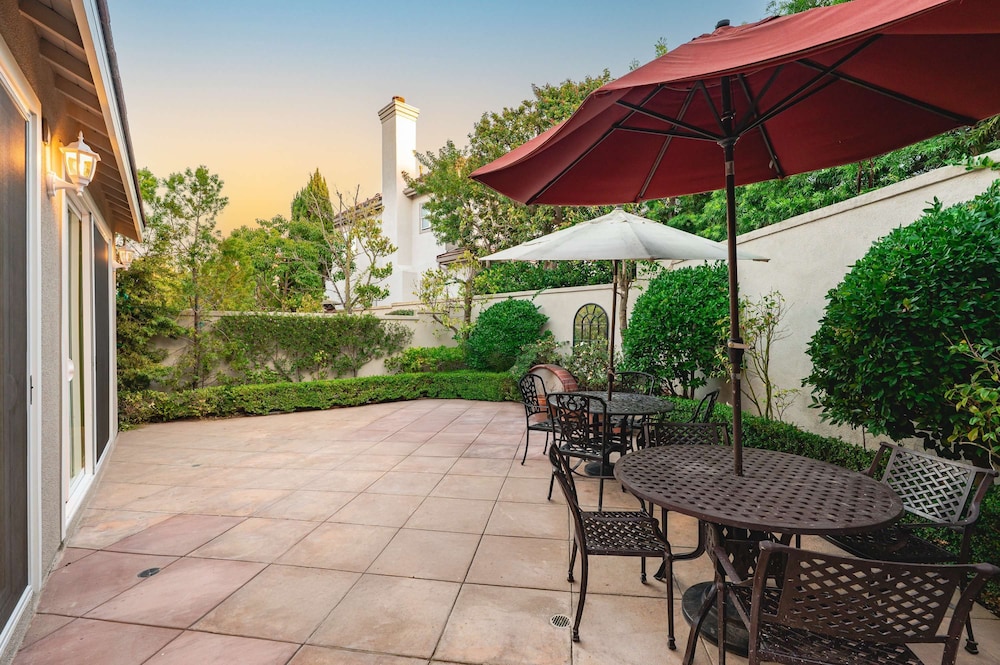Resort-style Gated Coastal Retreat Pool Tennis