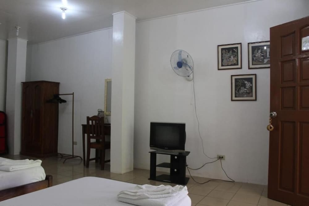 Coron Village Lodge