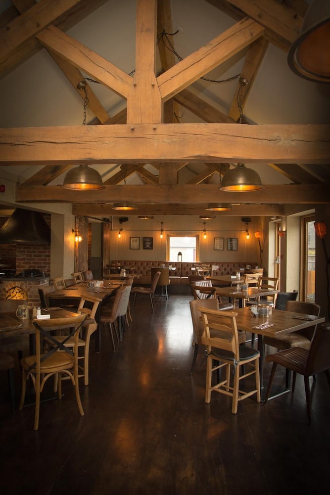 Three Horseshoes Country Inn and Spa