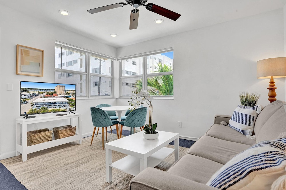Marine Villas 5 in Hollywood
