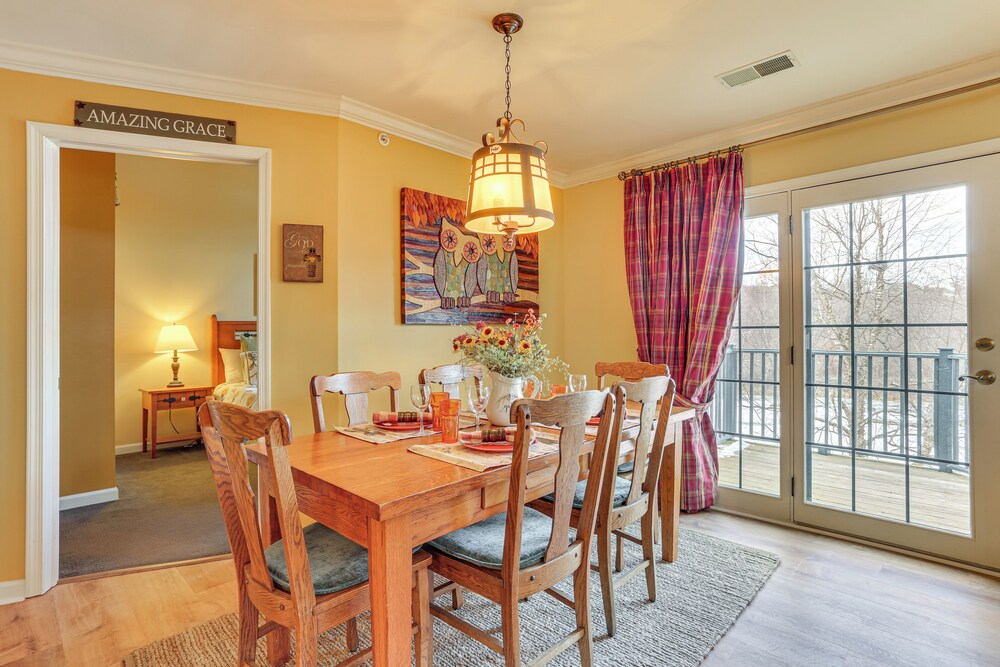 < 1 Mi to Mountain Creek Resort: Condo w/ Balcony