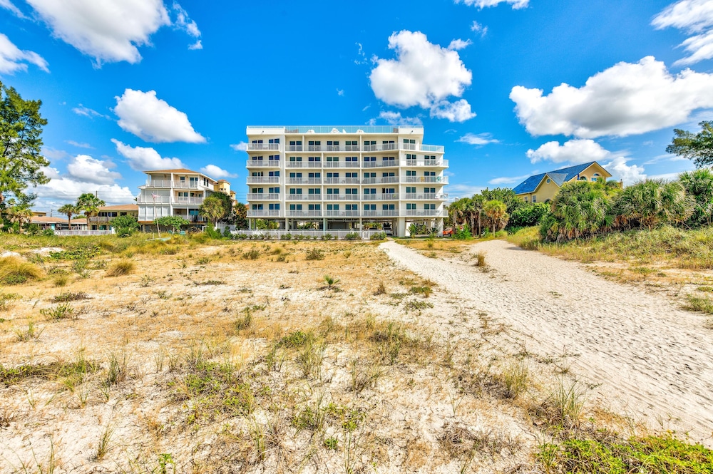 Oceana 203 West