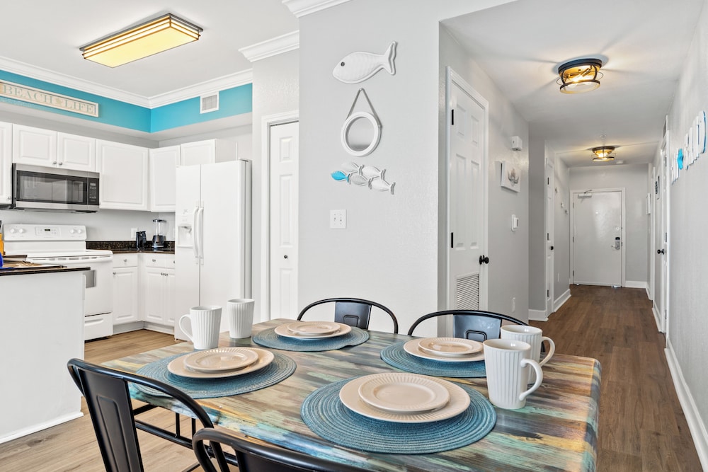 Tidewater by Book That Condo