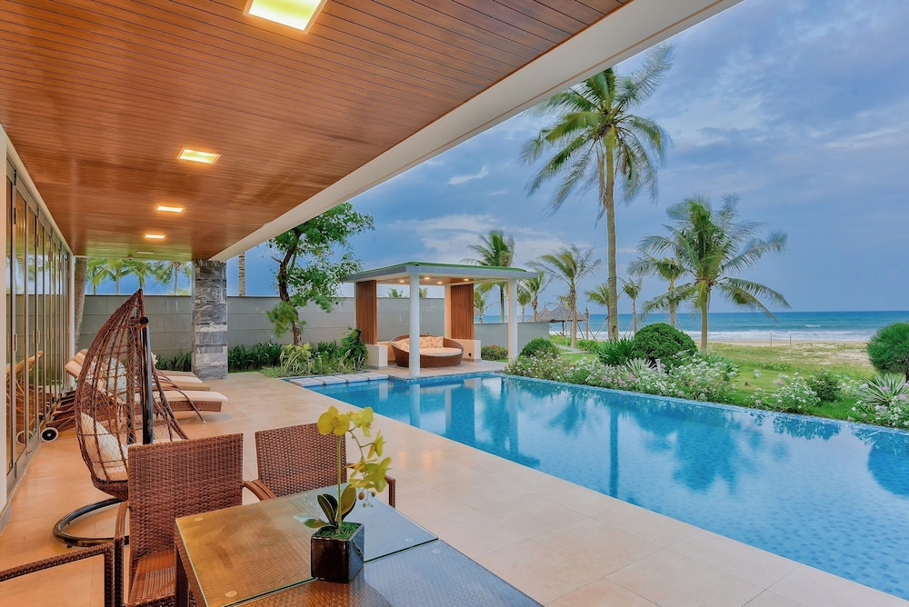 The Ocean Villa Da Nag By Abogo