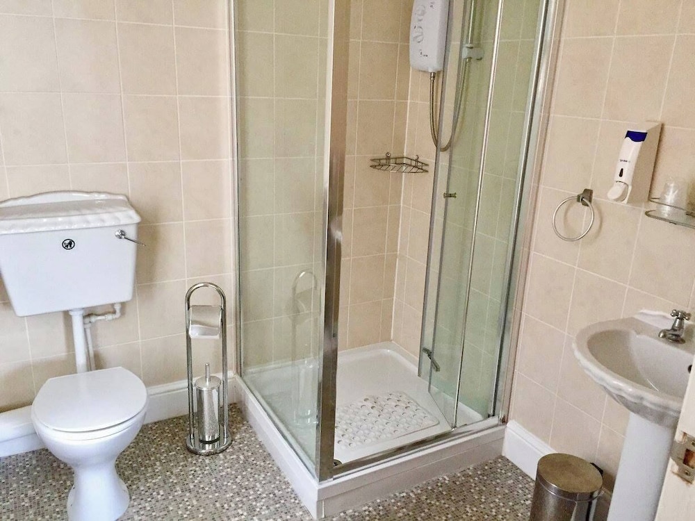 Skegness Vacations - The Northdale Hotel Ltd - Property Image 5