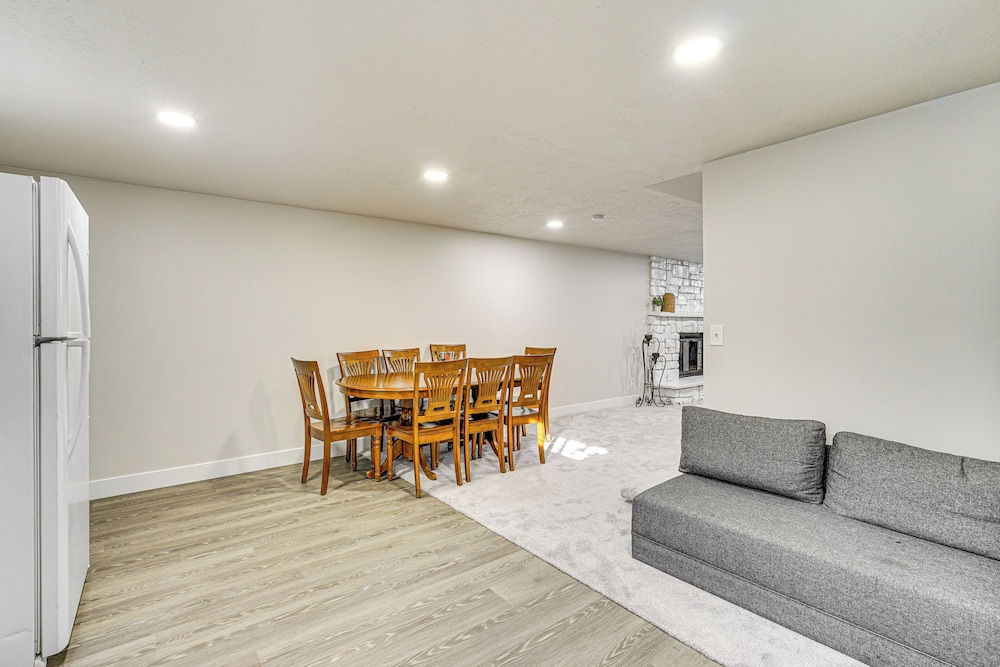 3 Mi to Valley Fair Mall: Salt Lake City Apt!
