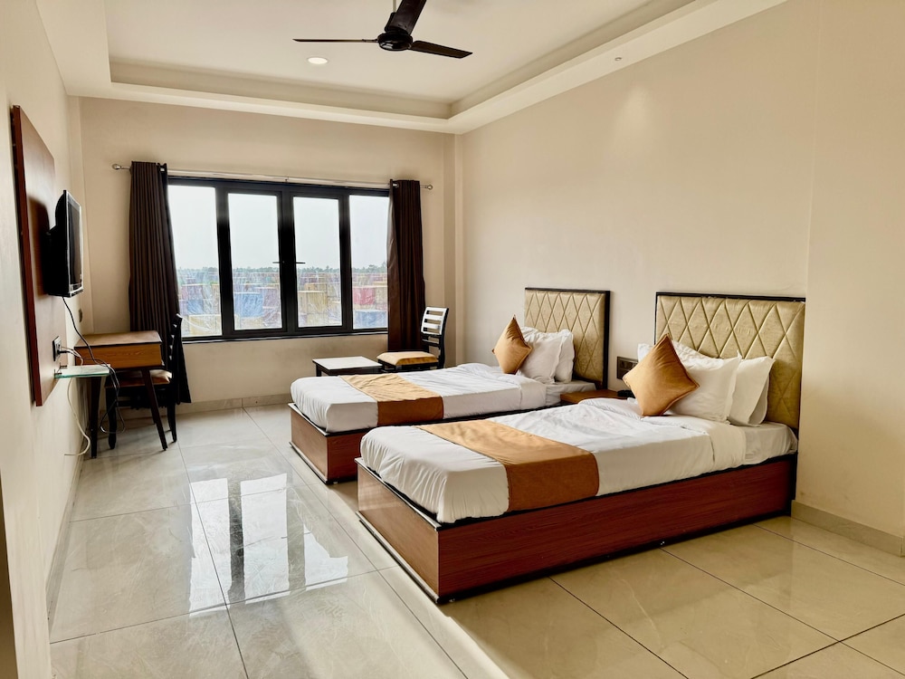 TGR Hotel