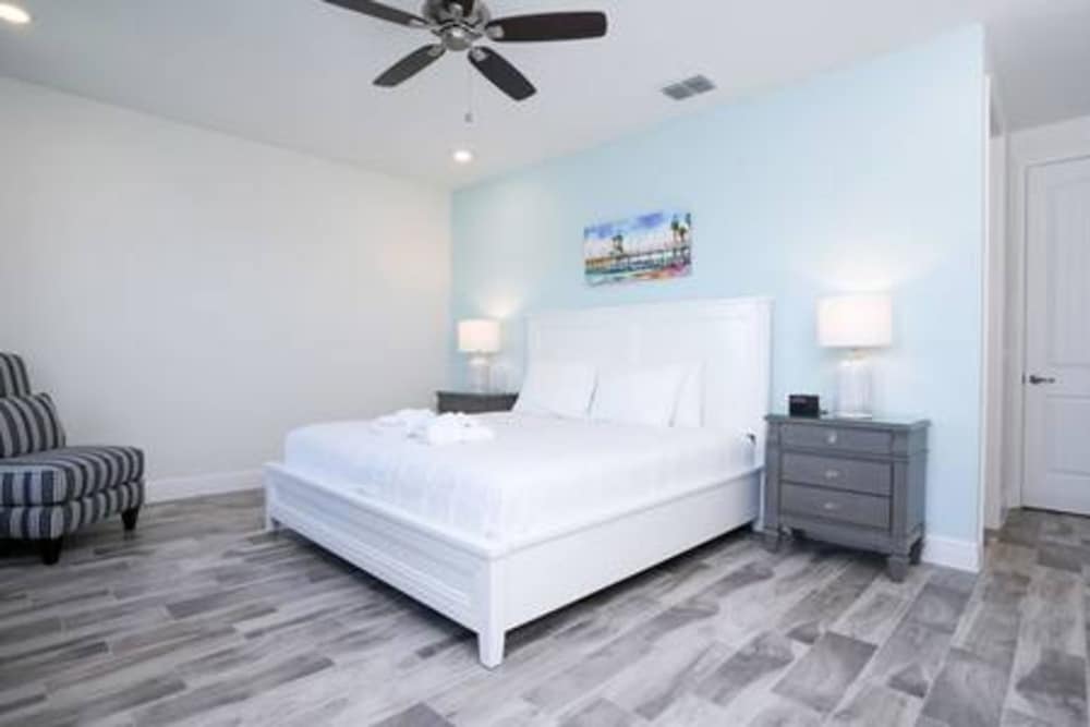 Brand NEW Private Oasis 4 BR - Margaritaville