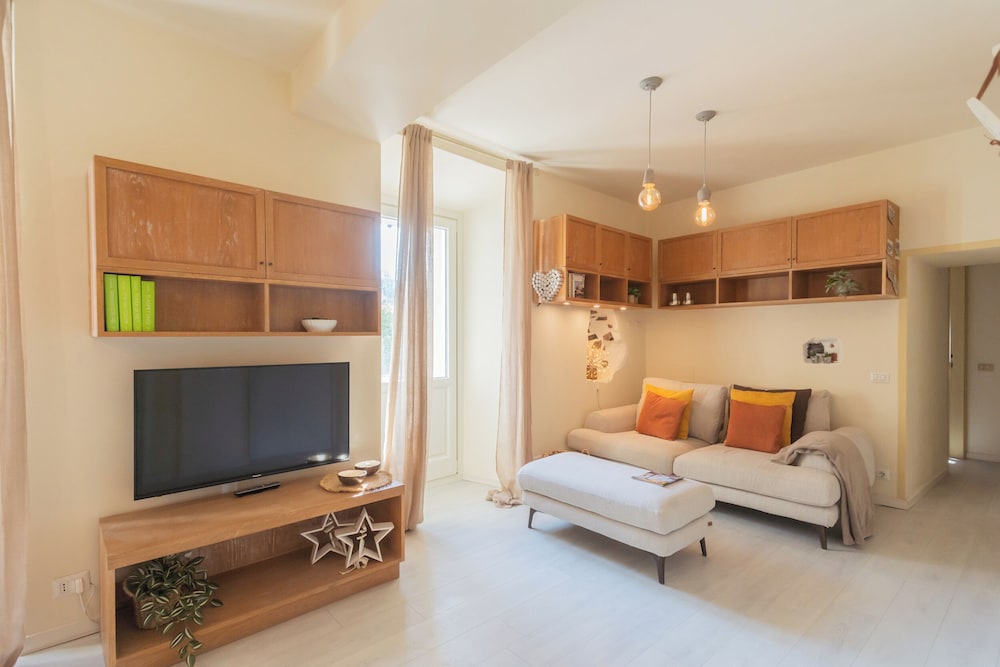 Linda Apartments by Rent all Como