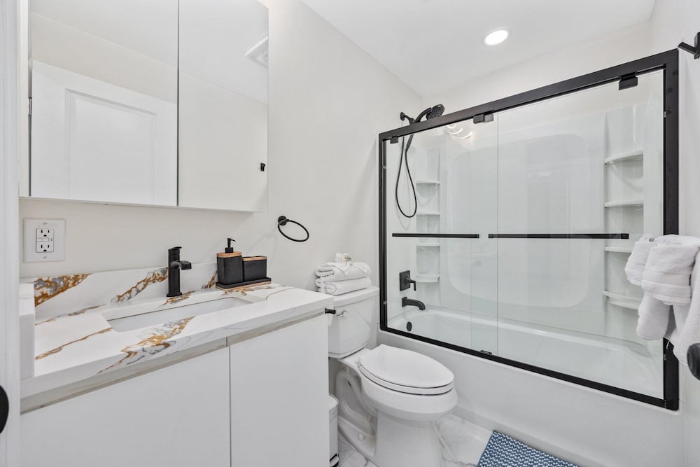 Elvi s Beach House Unit A