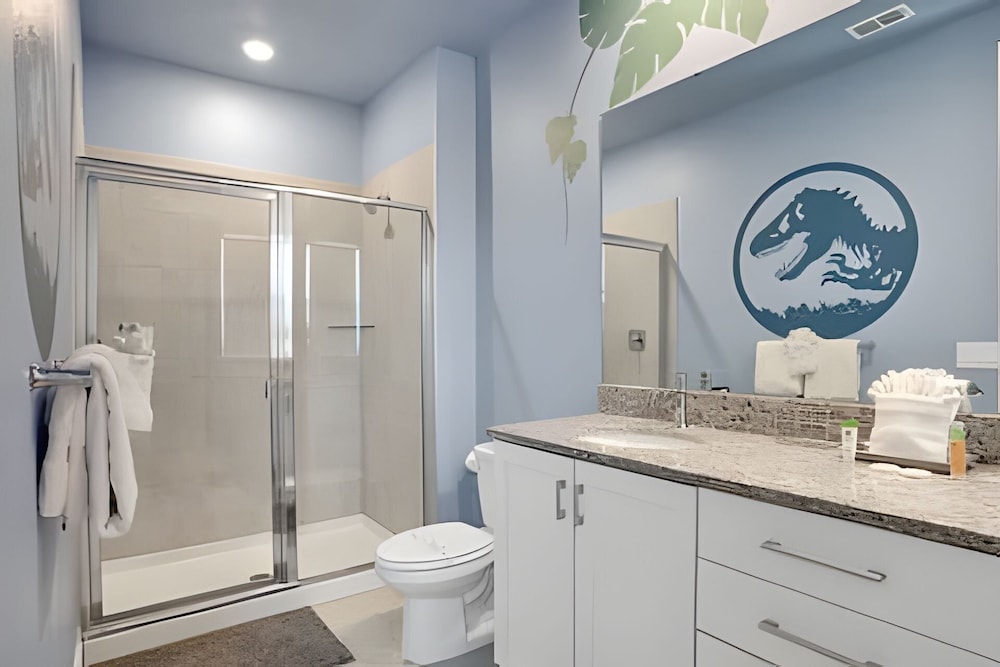 Reunion Luxury Villa w/ Lake View & Game Room