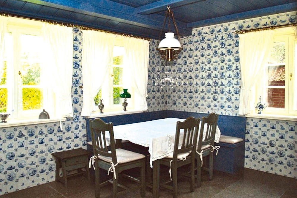 Cottage, Witsum