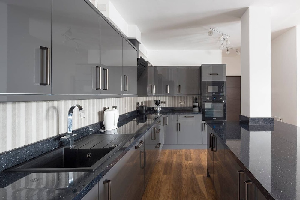 Manhattan Heights 2 view 4