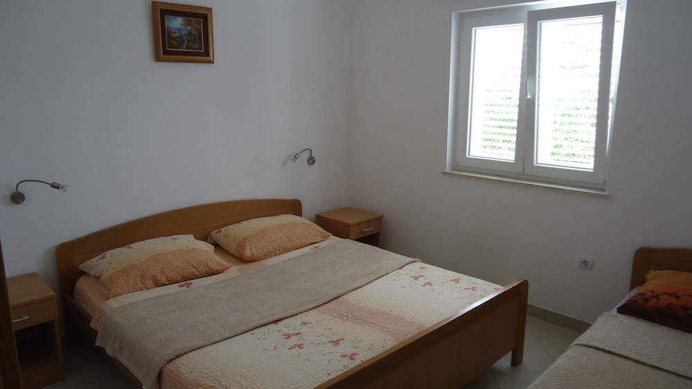 Apartments Tomi