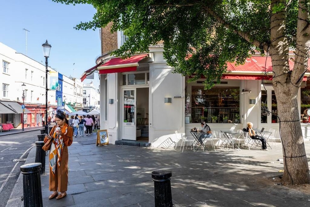 Westbourne Park Road Xvii by Onefinestay