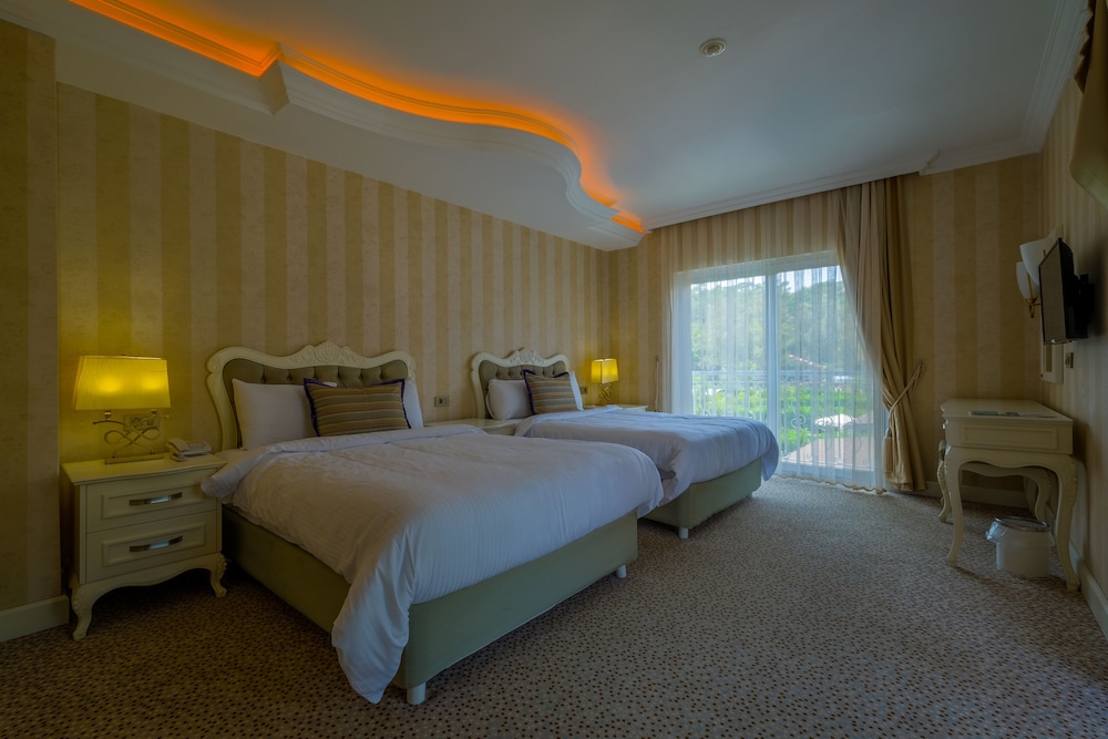 Grand Göcek Hotel - Image 9