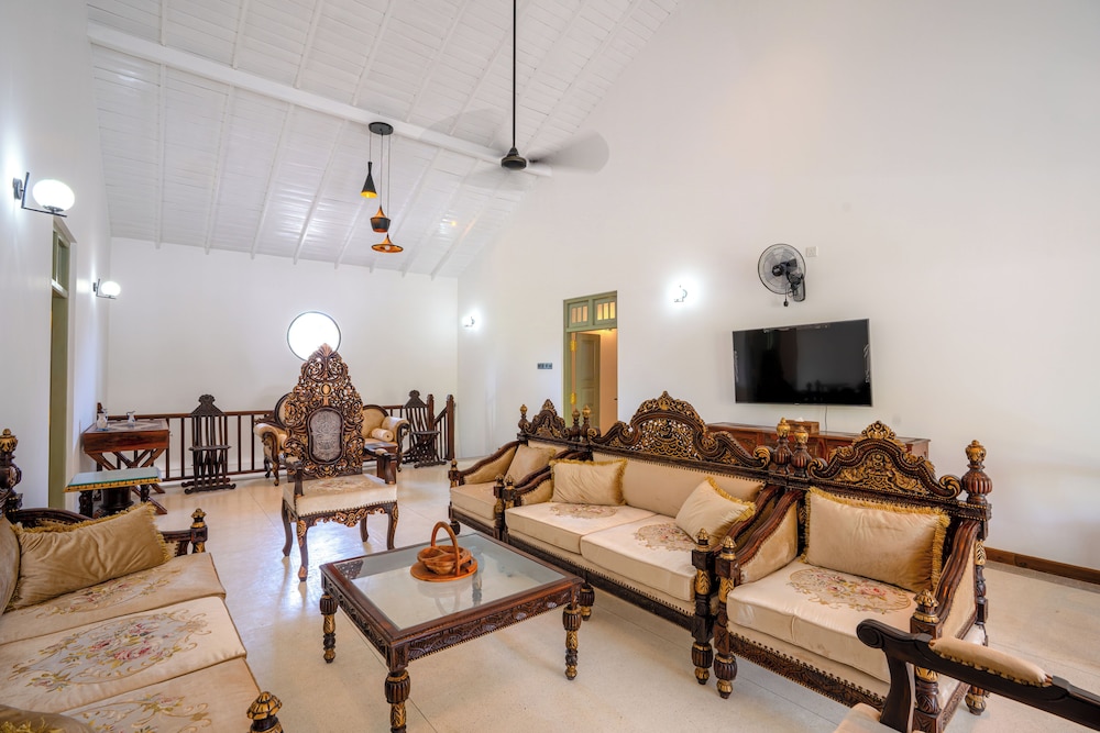Amara Chairmans Bungalow