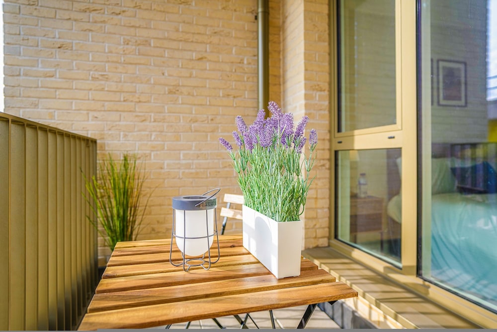 Central London Stay in Vauxhall With Balcony