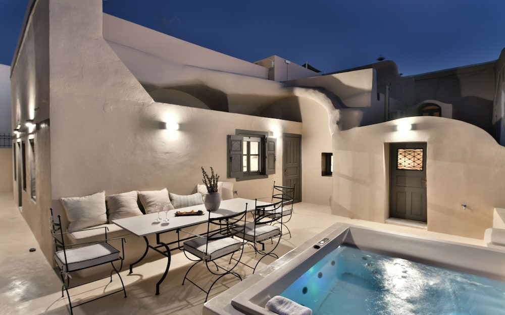 OIA Unique Homes by K&K