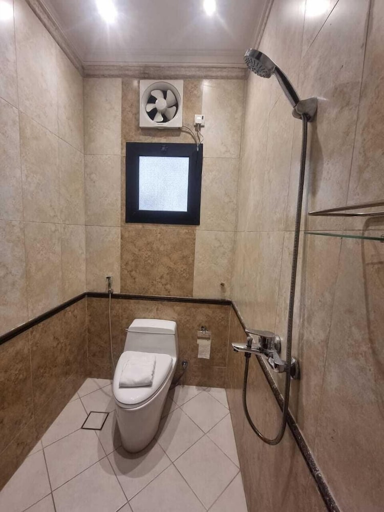 Hometel Khozama Jed