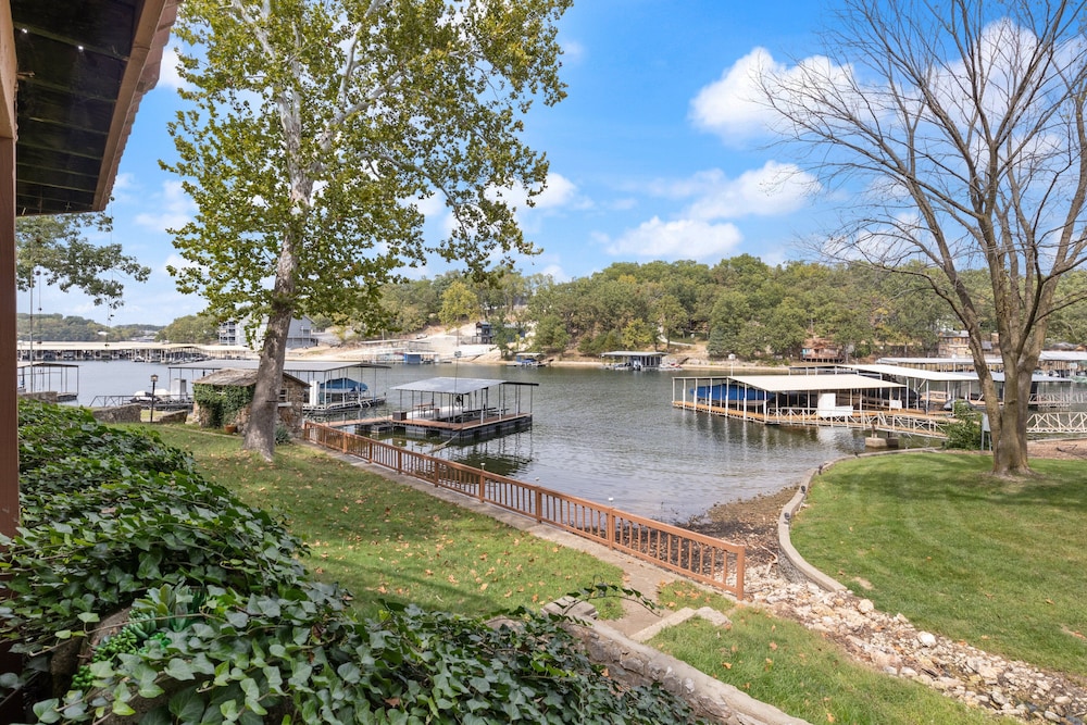 Lakefront Oasis With Skylights & Covered Boat Slip For Extra Adventure