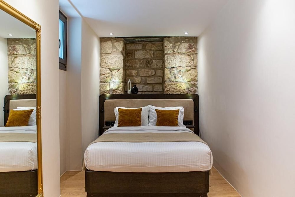 Epitome Suites