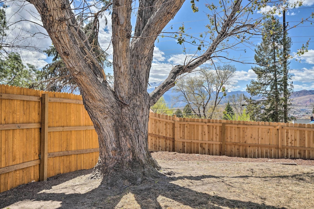 Charming Colorado Springs Home Near Uccs & Parks! view 4