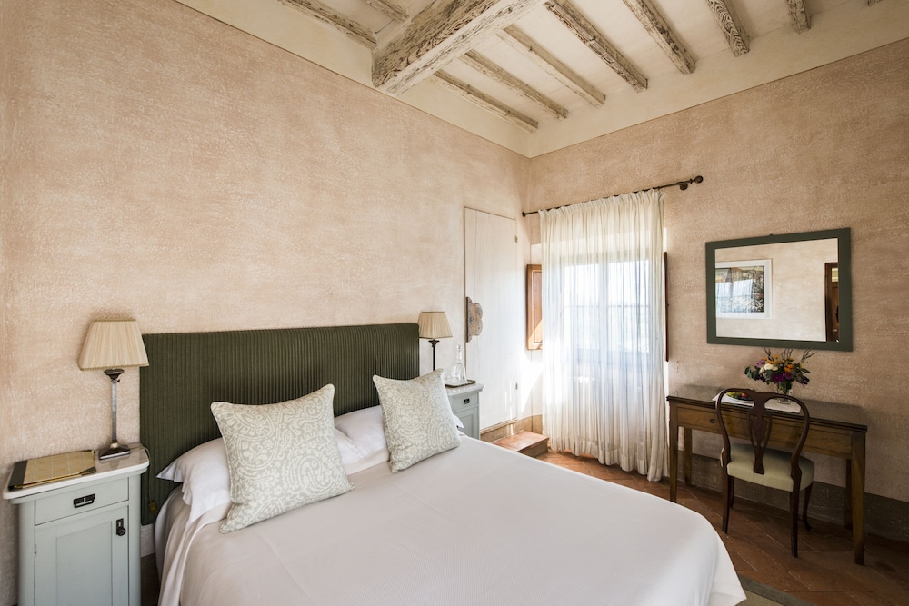 Borgo Pignano Volterra Tuscany