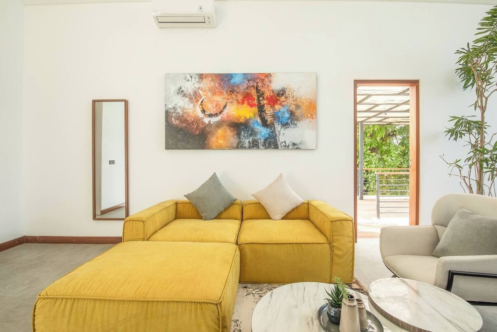 Elegant Villa Sinara 2BR With Sea View