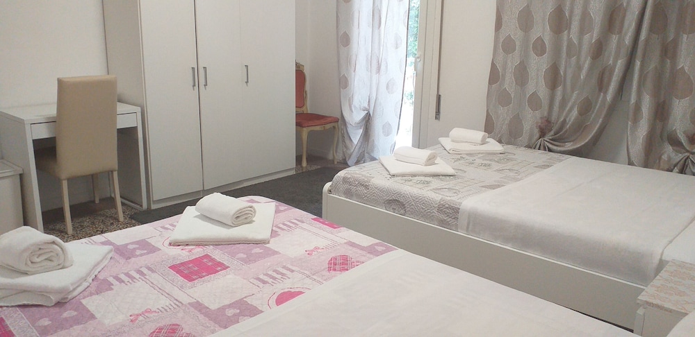 Venice Sanella Rooms view 4