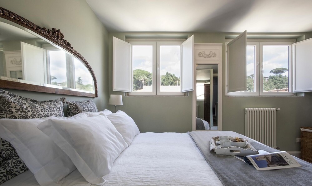 Il Bacio Luxury Spanish Steps Penthouse With Terrace Perfect