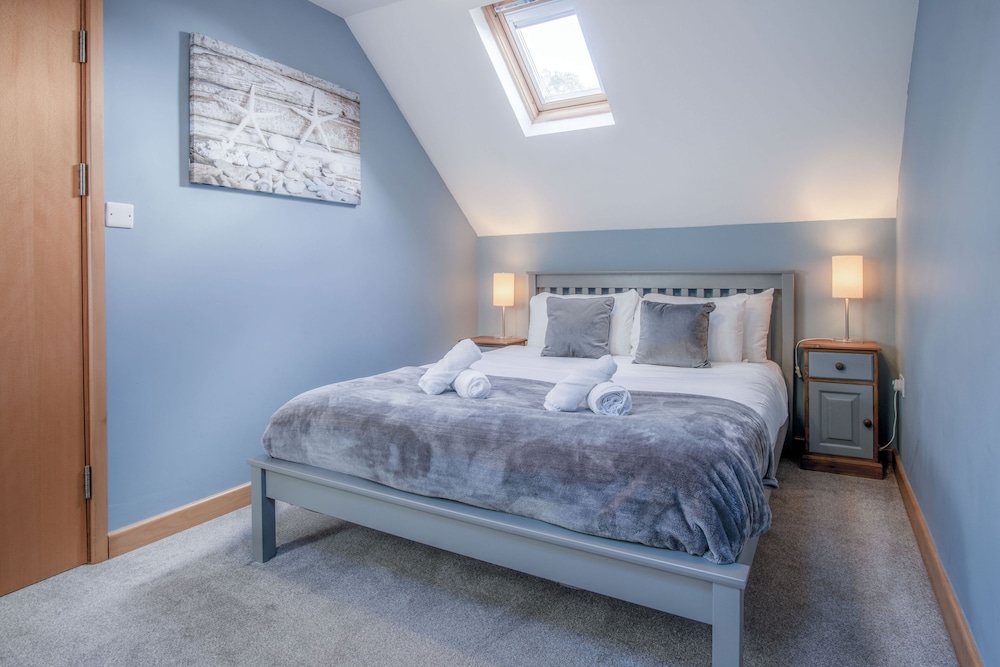 Tor Bay Cottage - 1 Bedroom - Parkmill view 2