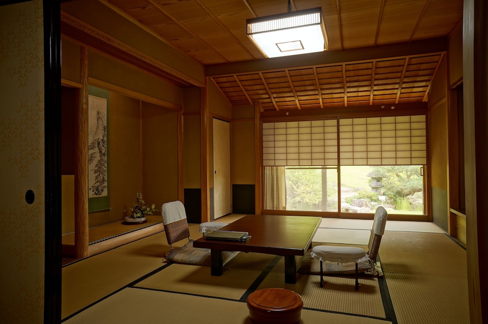 Meisho Sansuien - Yuda Onsen -