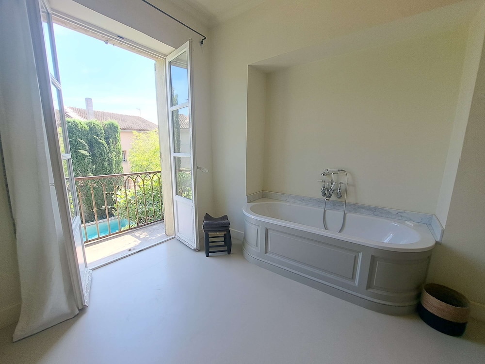 Villa Maillane 18th Century Residence Completely Renovated
