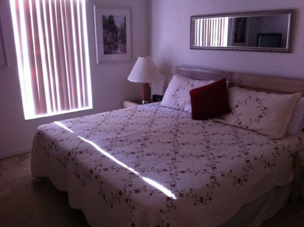 4BR Davenport Pool Home by Watson-717RL view 2