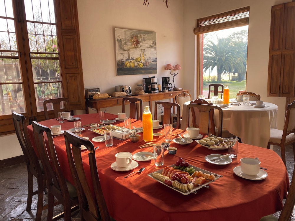 Estancia La Violeta