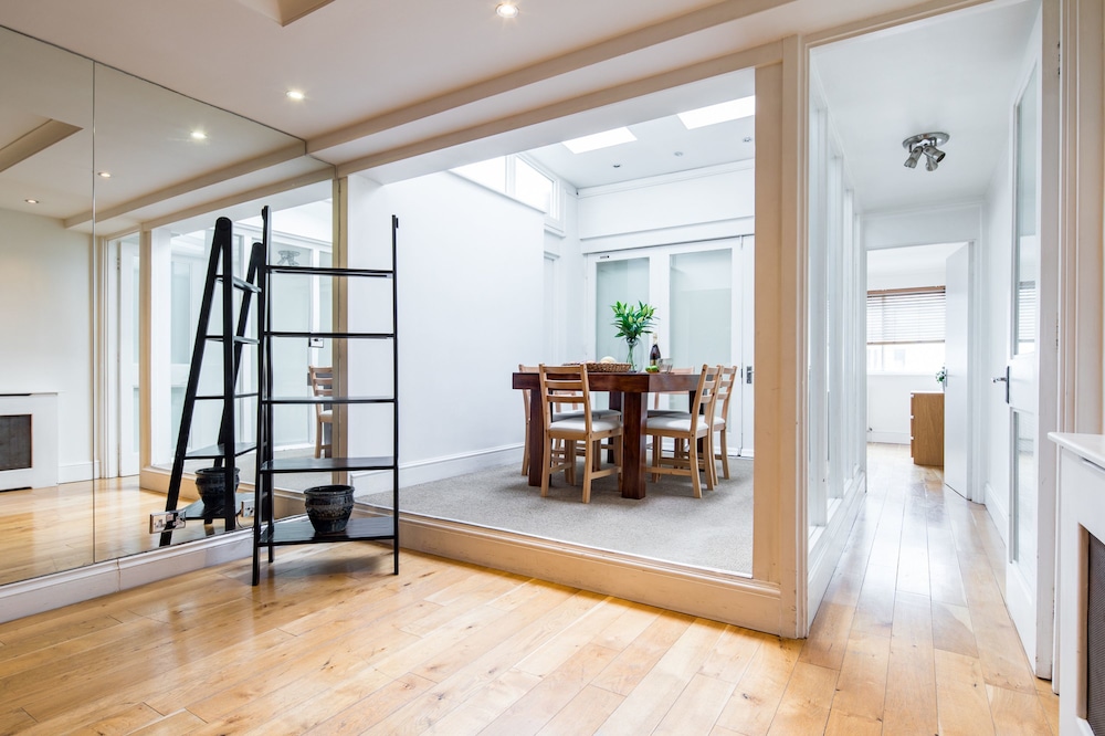 Pelicanstay in London Bayswater
