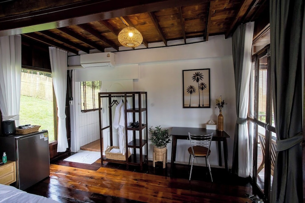 Baan Lhong View Lay