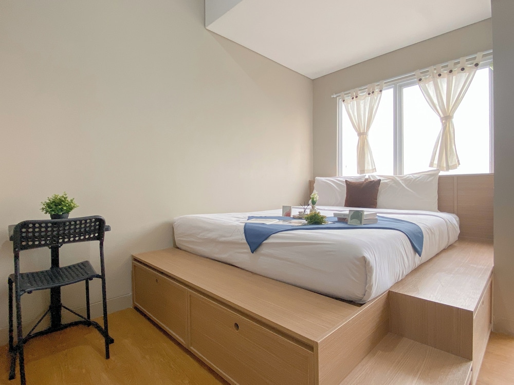 Modern Minimalist Studio Apartment Lrt City Sentul - Royal Sentul Park