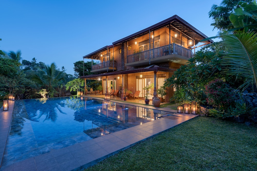 DCanal House