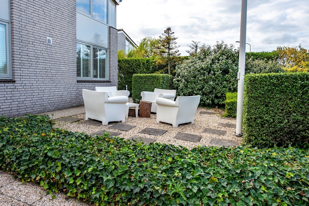 Bungalow Near Marina and Beach Kamperland view 3