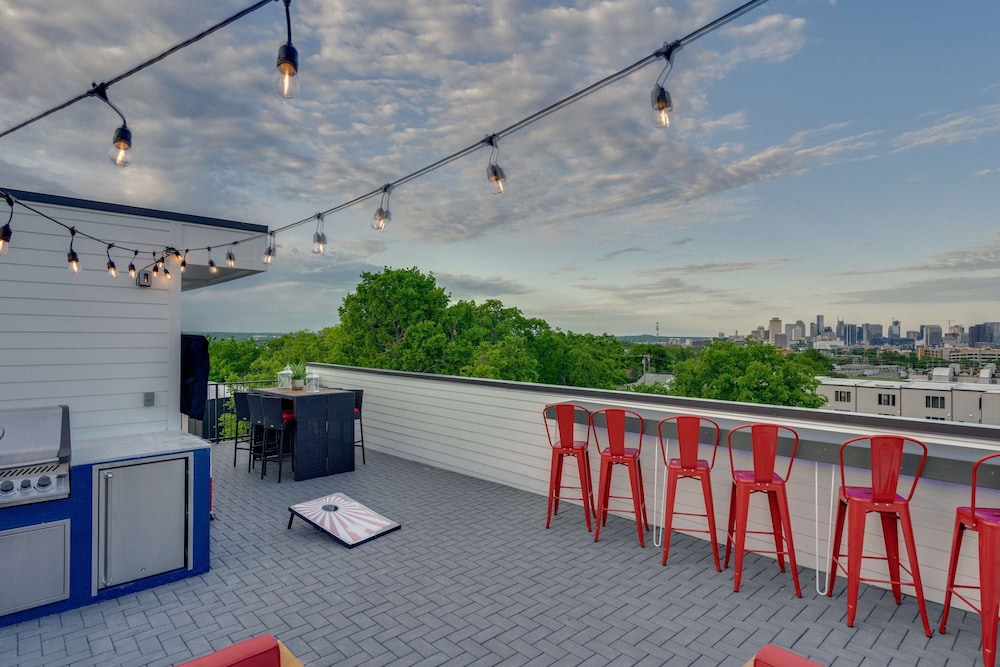 Ultimate Rooftop Double Games BBQ Skyline Views